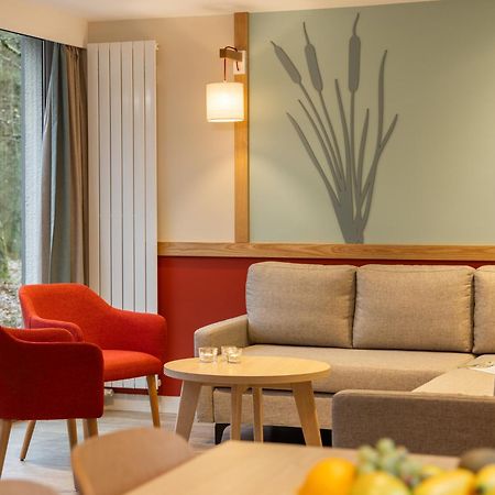 Center Parcs Les Hauts De Bruyeres Шомон-сюр-Тарон Экстерьер фото